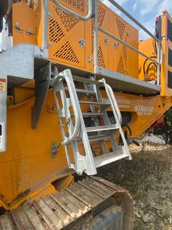 2023 Striker CQ400 Yellow