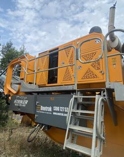 2023 Striker CQ400 Yellow