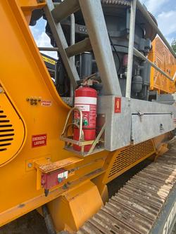 2023 Striker CQ400 Yellow