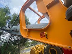 2023 Striker CQ400 Yellow