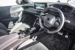 2025 Peugeot 2008 GT Hybrid