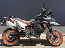 2023 KTM 890 SMT