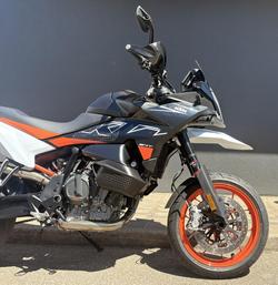 2023 KTM 890 SMT
