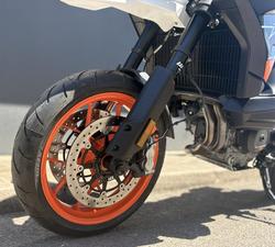 2023 KTM 890 SMT