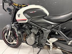 2022 TRIUMPH TRIDENT 660 White