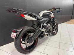 2022 TRIUMPH TRIDENT 660 White