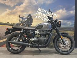 Triumph Bonneville T120 Black