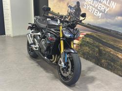 2025 Triumph Speed Triple RS 1200 Speed Triple Red