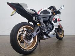2021 Yamaha YZF-R7LA White