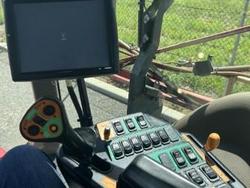 0 CASE IH Patriot 3330