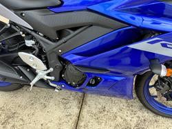 2021 Yamaha YZF-R3 Blue