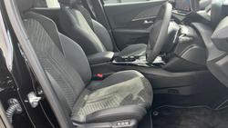 2024 Peugeot 2008 GT Hybrid