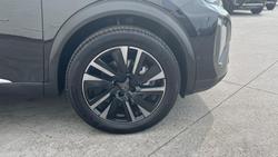 2024 Peugeot 2008 GT Hybrid