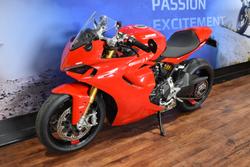 2023 Ducati SUPERSPORT 950 S Red