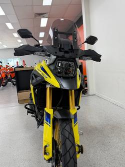 2025 Suzuki V-STROM 1050DE (DL1050RJ) Yellow