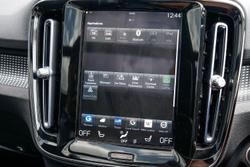 2021 Volvo XC40 T5 R-Design