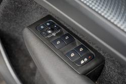 2021 Volvo XC40 T5 R-Design