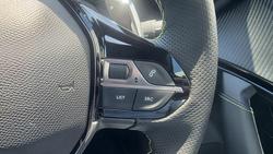 2025 Peugeot 2008 GT Hybrid
