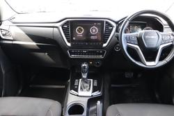 2021 Isuzu D-MAX LS-U