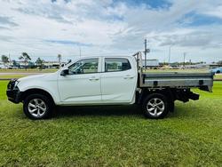 2023 Isuzu D-MAX 2023 Isuzu D-Max 4X4 Crew Cab Chassis LSM 3.0L TD Automatic (TOR3026) With Accesories Mineral White (527)