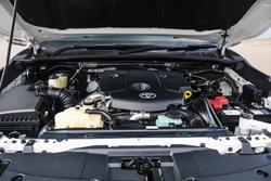 2023 Toyota Hilux SR5