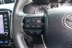 2023 Toyota Hilux SR5