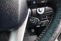 2023 Toyota Hilux SR5