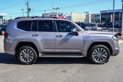 2024 Toyota Landcruiser Sahara ZX