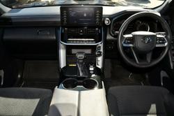 2024 Toyota Landcruiser GXL