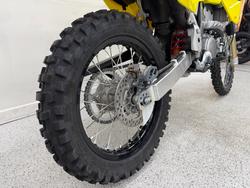 2025 Suzuki 2025 Suzuki 400CC DR-Z400EM2 Enduro Yellow