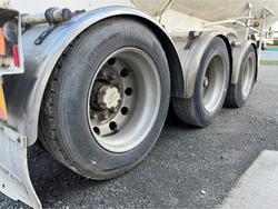 2000 KOCKUMS INDUSTRIES (AUST) P/L Concrete Tanker Trailer