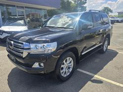 2016 Toyota Landcruiser Sahara VDJ200R 4X4 Dual Range Black
