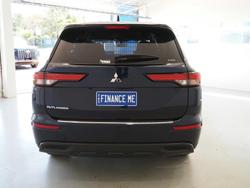 2022 Mitsubishi Outlander ES