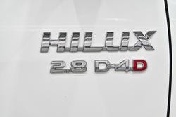 2020 Toyota Hilux SR5