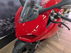 2024 DUCATI PANIGALE V2 RED
