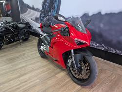 2024 DUCATI PANIGALE V2 RED