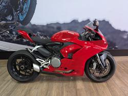 2024 DUCATI PANIGALE V2 RED