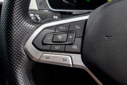2022 Volkswagen Passat 206TSI R-Line