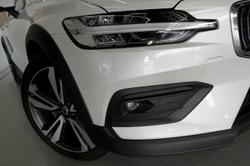 2024 Volvo V60 Cross Country Ultimate B5 Bright MY24 AWD Crystal White