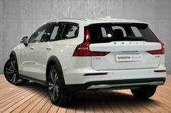 2024 Volvo V60 Cross Country Ultimate B5 Bright MY24 AWD Crystal White