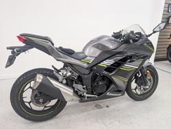 2016 Kawasaki NINJA 300 grey
