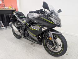 2016 Kawasaki NINJA 300 grey