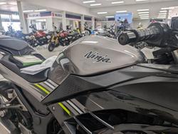 2016 Kawasaki NINJA 300 grey