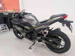 2016 Kawasaki NINJA 300 grey