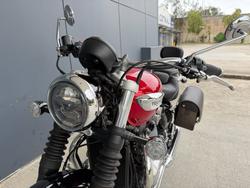 2021 Triumph BONNEVILLE SPEEDMASTER RED