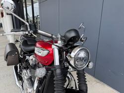 2021 Triumph BONNEVILLE SPEEDMASTER RED