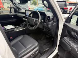 2025 Toyota Landcruiser Prado Altitude