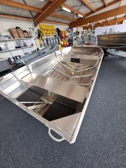 2026 QUINTREX F370 Outback Explorer