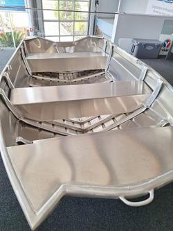 2026 QUINTREX F370 Outback Explorer