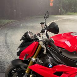 2014 BMW Motorrad S 1000 R Red